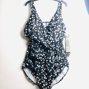 TRIMSHAPER NWT Swimsuit Black White Gray Polka Dot Adjustable Straps SZ 20W. C25